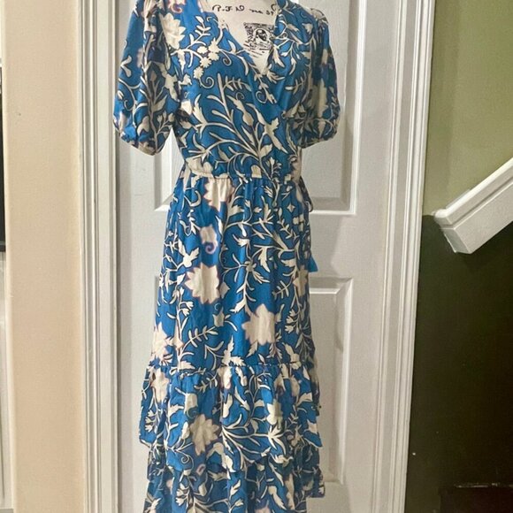 BLUE FLORAL RUFFLED WRAP MIDI DRESS BOHO CHIC SHORT SLEEVE  SZ M TRENDY - Picture 11 of 16